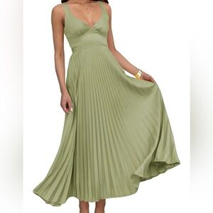 Women's Sage Green Pleated Maxi Dress